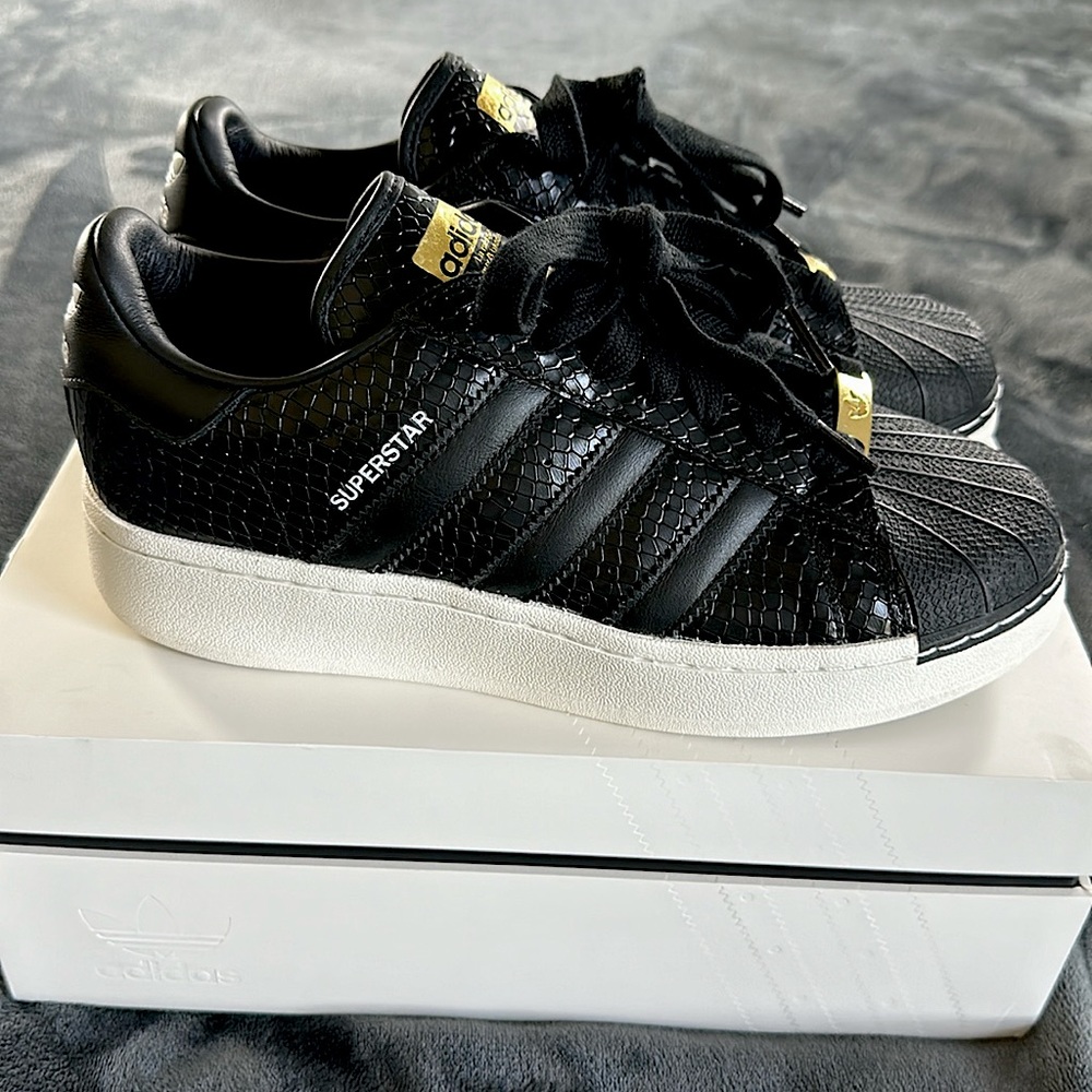 **SOLD** LIKE NEW WORN ONCE Adidas Superstar XLG sneakers